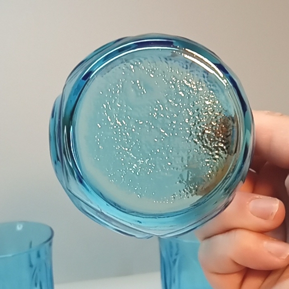 Vintage teal blue Anchor Hocking Colonial Tulip glasses. Set: 4 No flaws - Picture 4 of 7